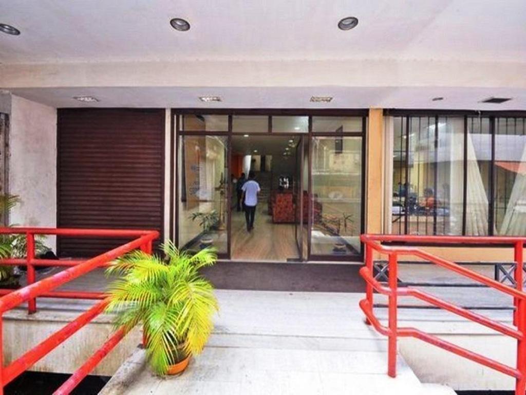 Hotel Srinivas Коччи Экстерьер фото
