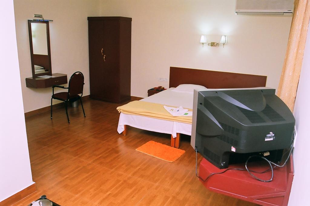 Hotel Srinivas Коччи Номер фото