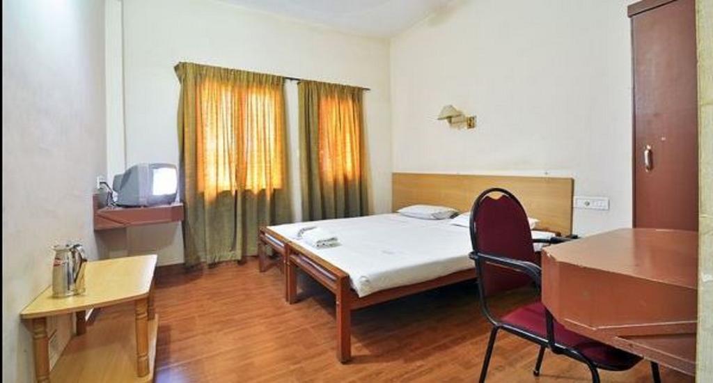 Hotel Srinivas Коччи Экстерьер фото