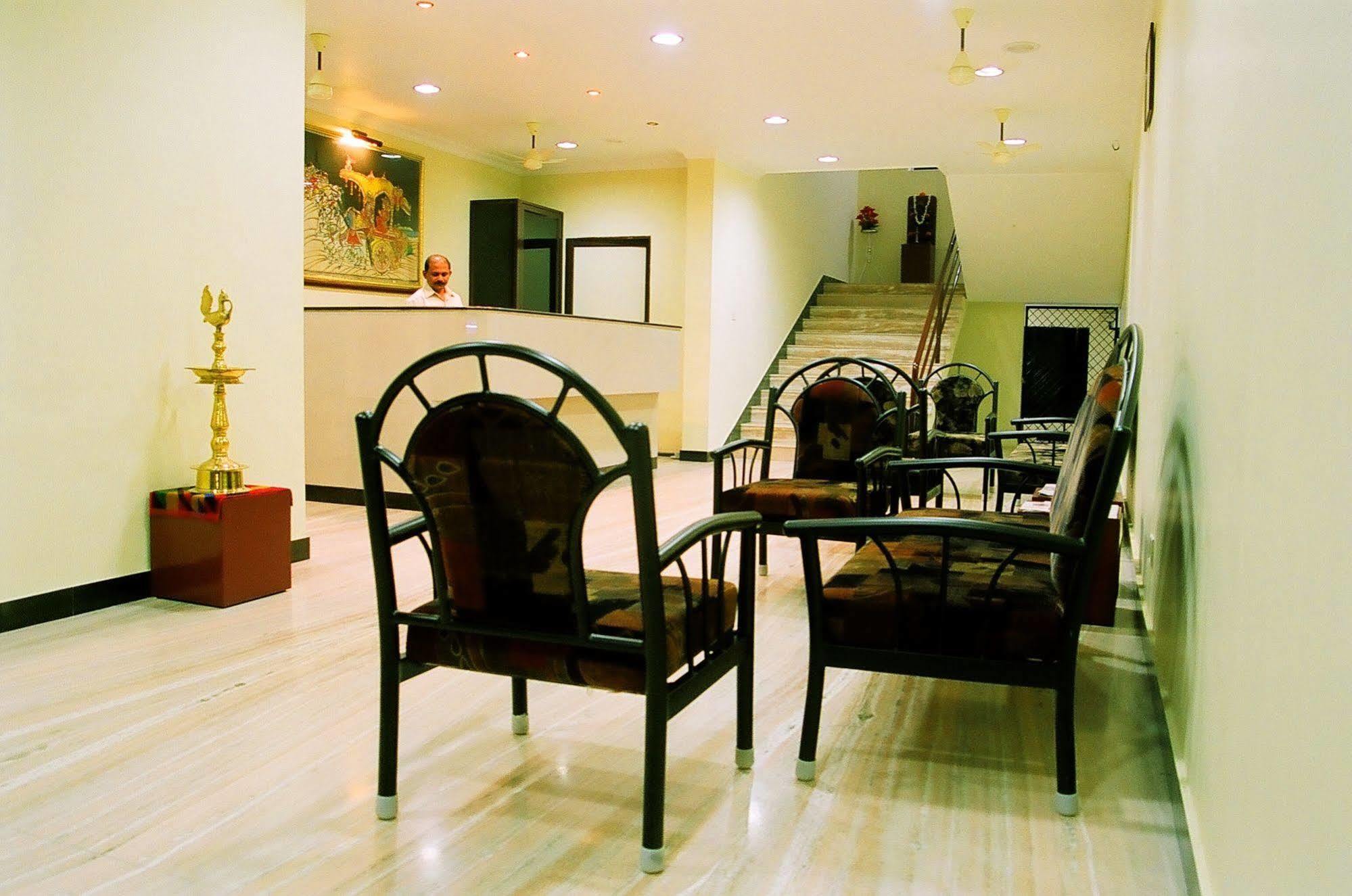 Hotel Srinivas Коччи Экстерьер фото