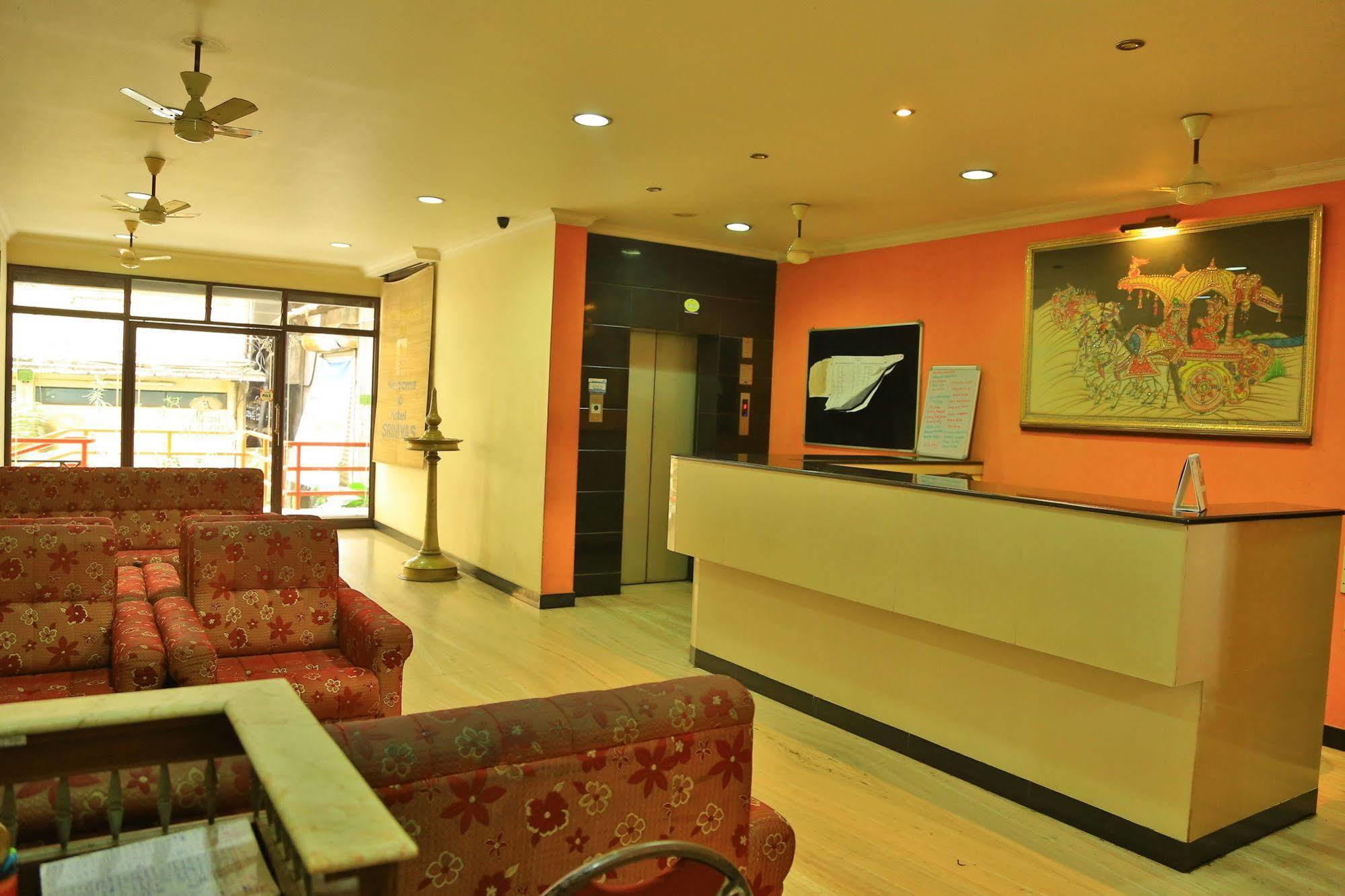 Hotel Srinivas Коччи Экстерьер фото